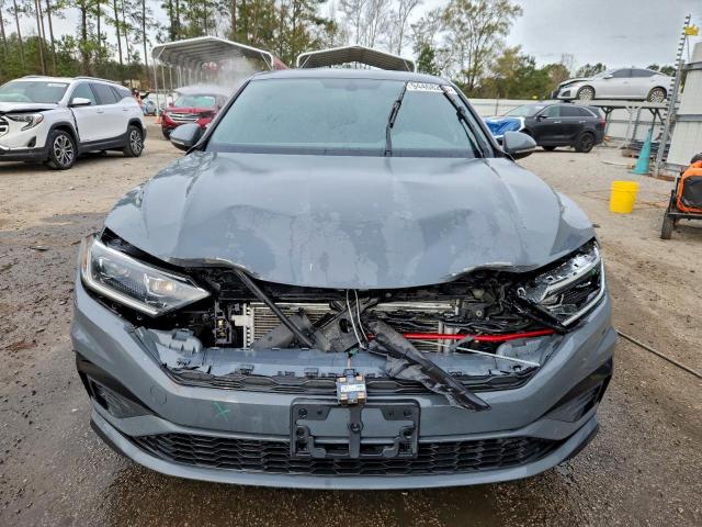 Volkswagen Jetta Gli Image 2