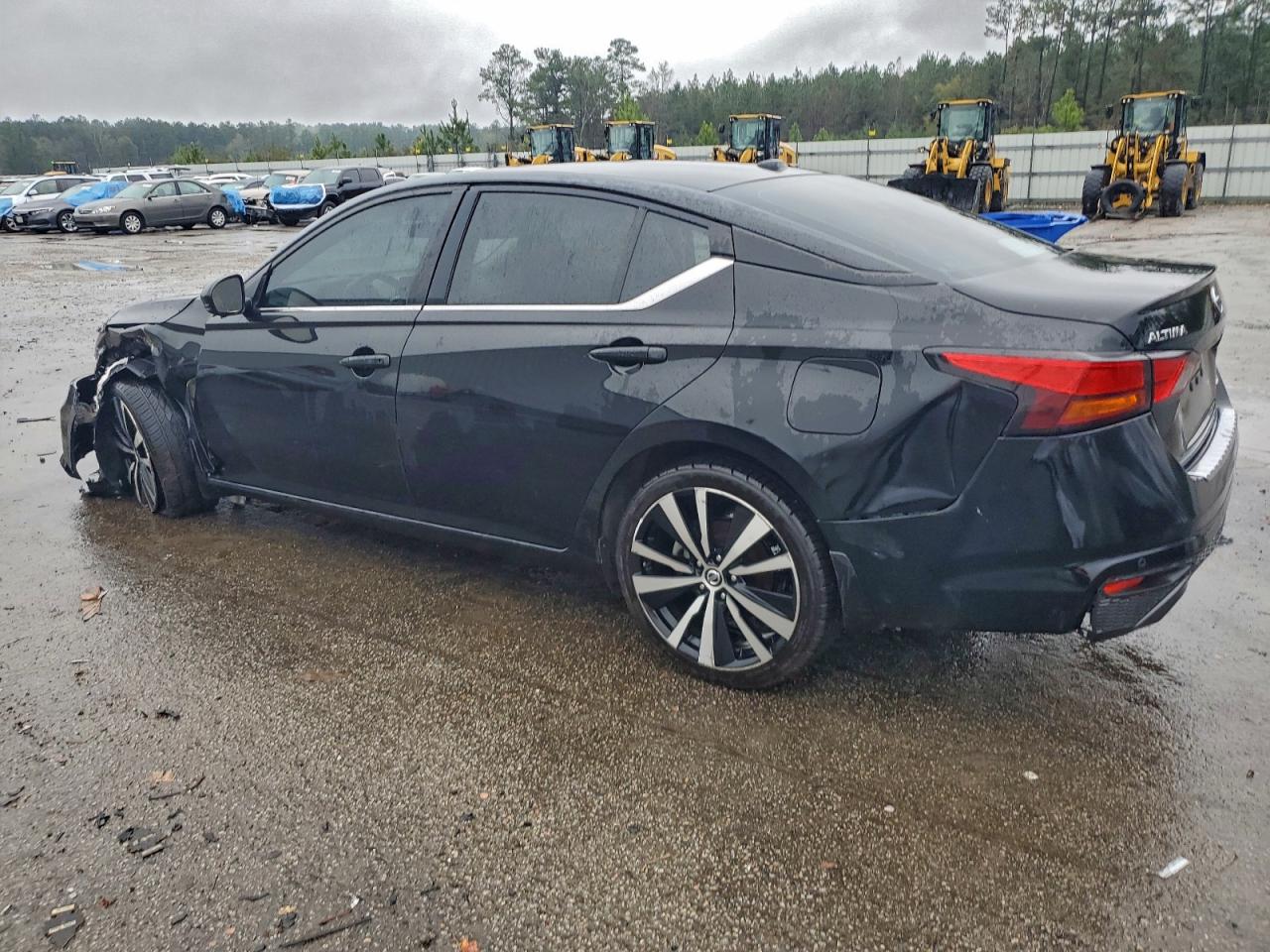 Nissan Altima Sr Image 2