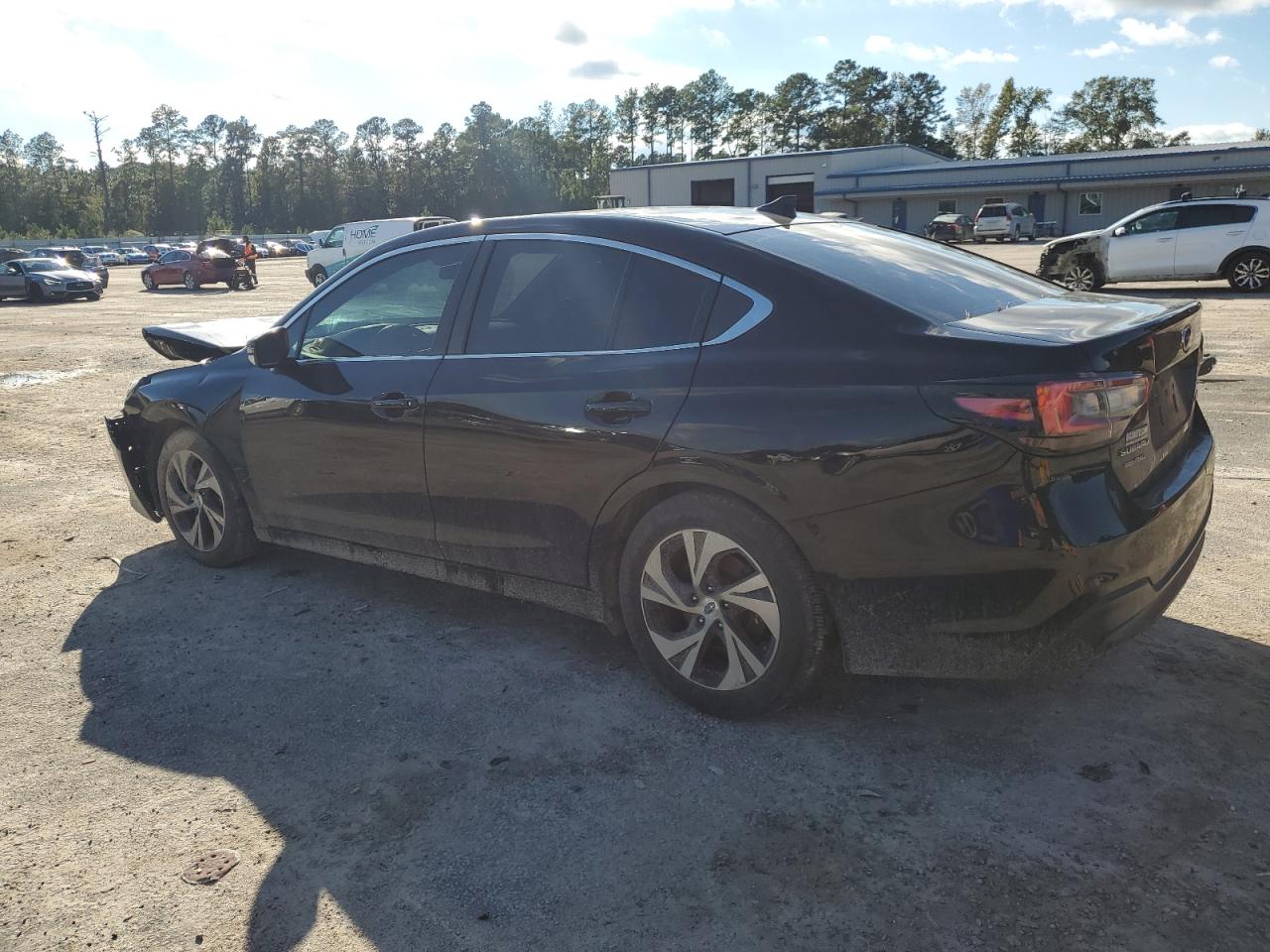 Subaru Legacy Premium Image 4