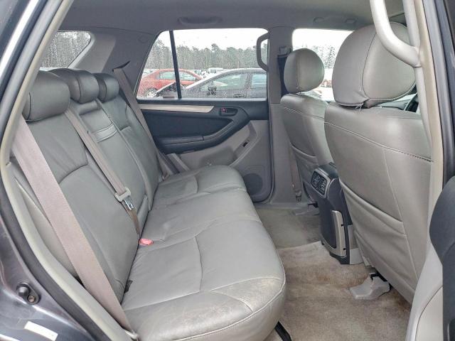 Toyota 4Runner Sr5 Image 9