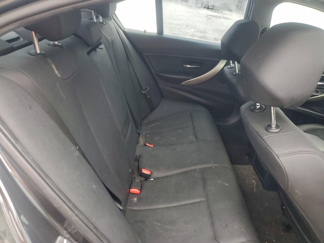 BMW 3 Series I Image 9