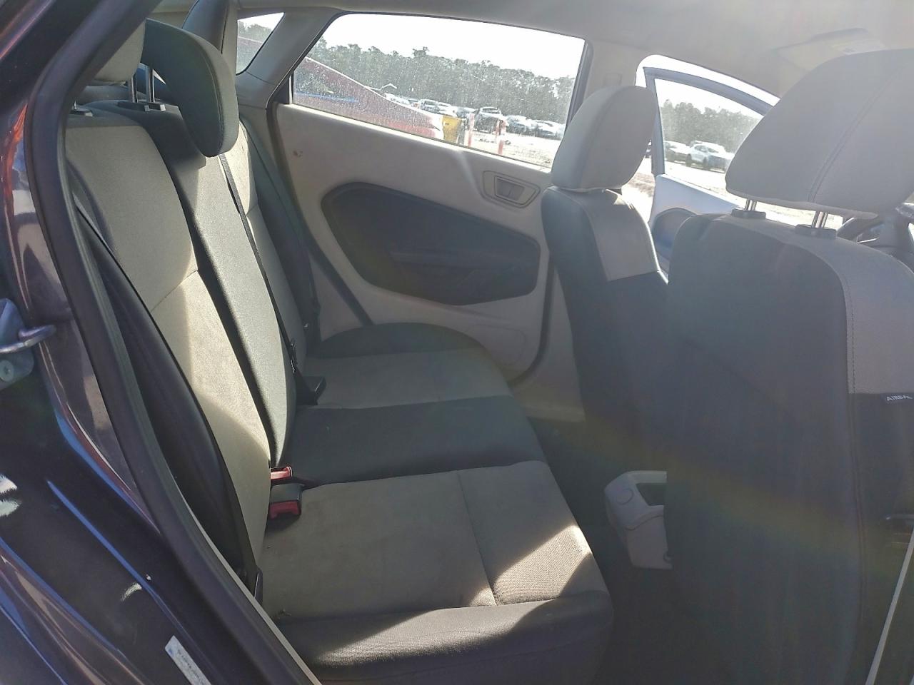 Ford Fiesta S Image 9