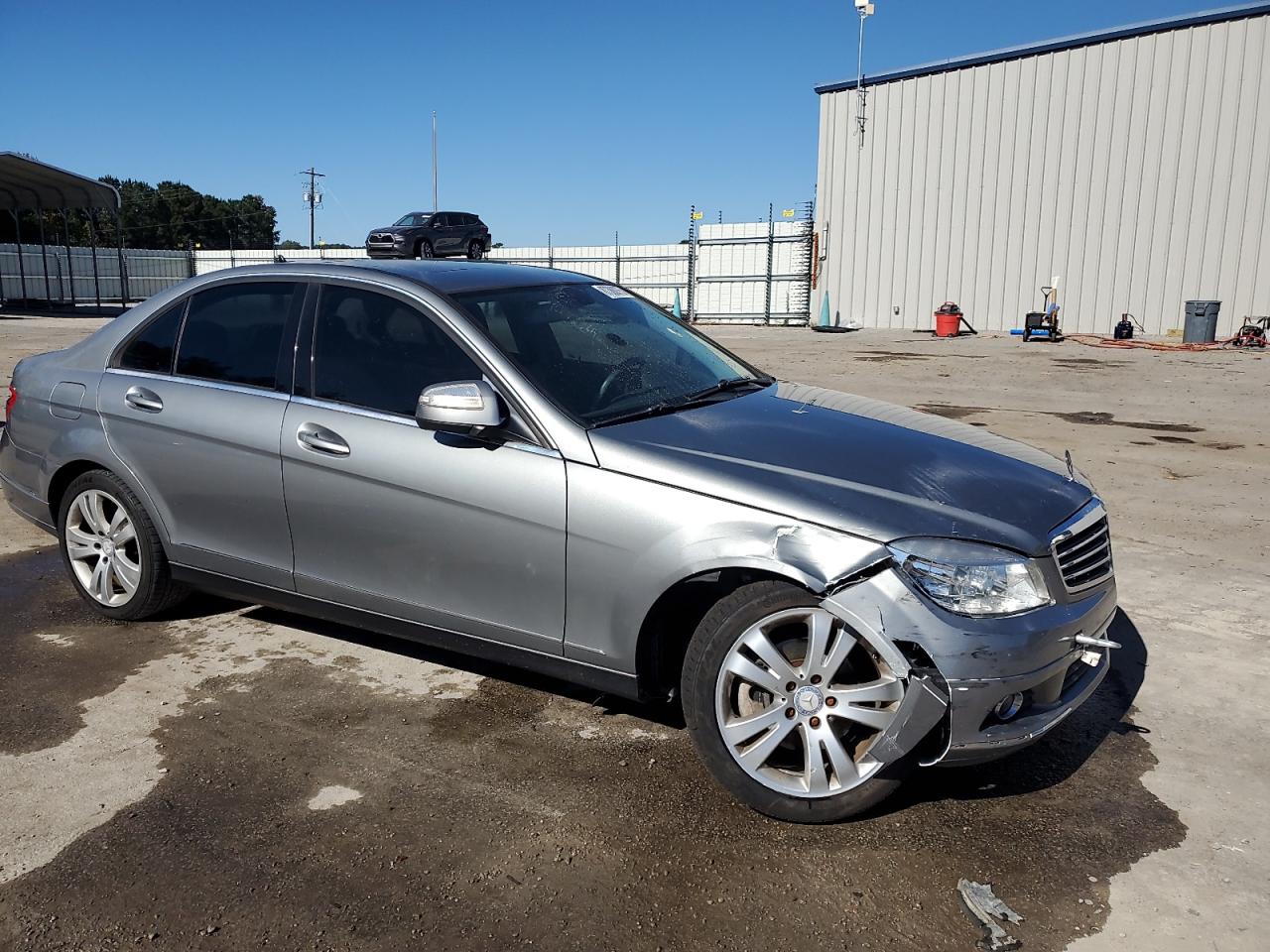 Mercedes-Benz C-Class 300 Image 4