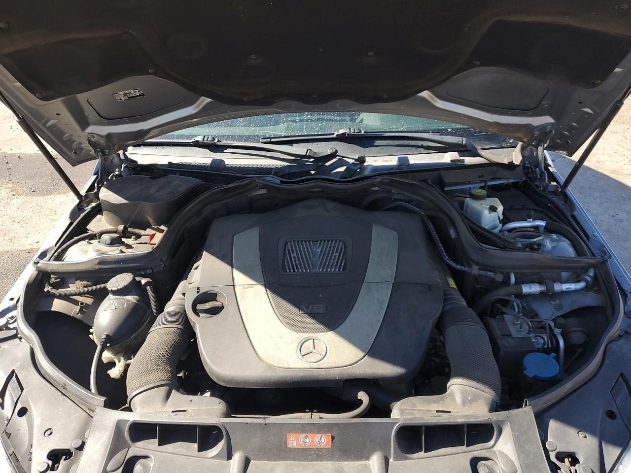 Mercedes-Benz C-Class 300 Image 12