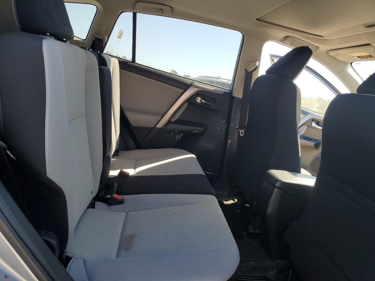 Toyota RAV4 Adventure Image 9