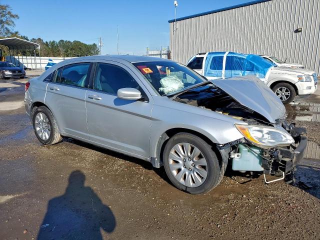 Chrysler 200 Lx Image 2