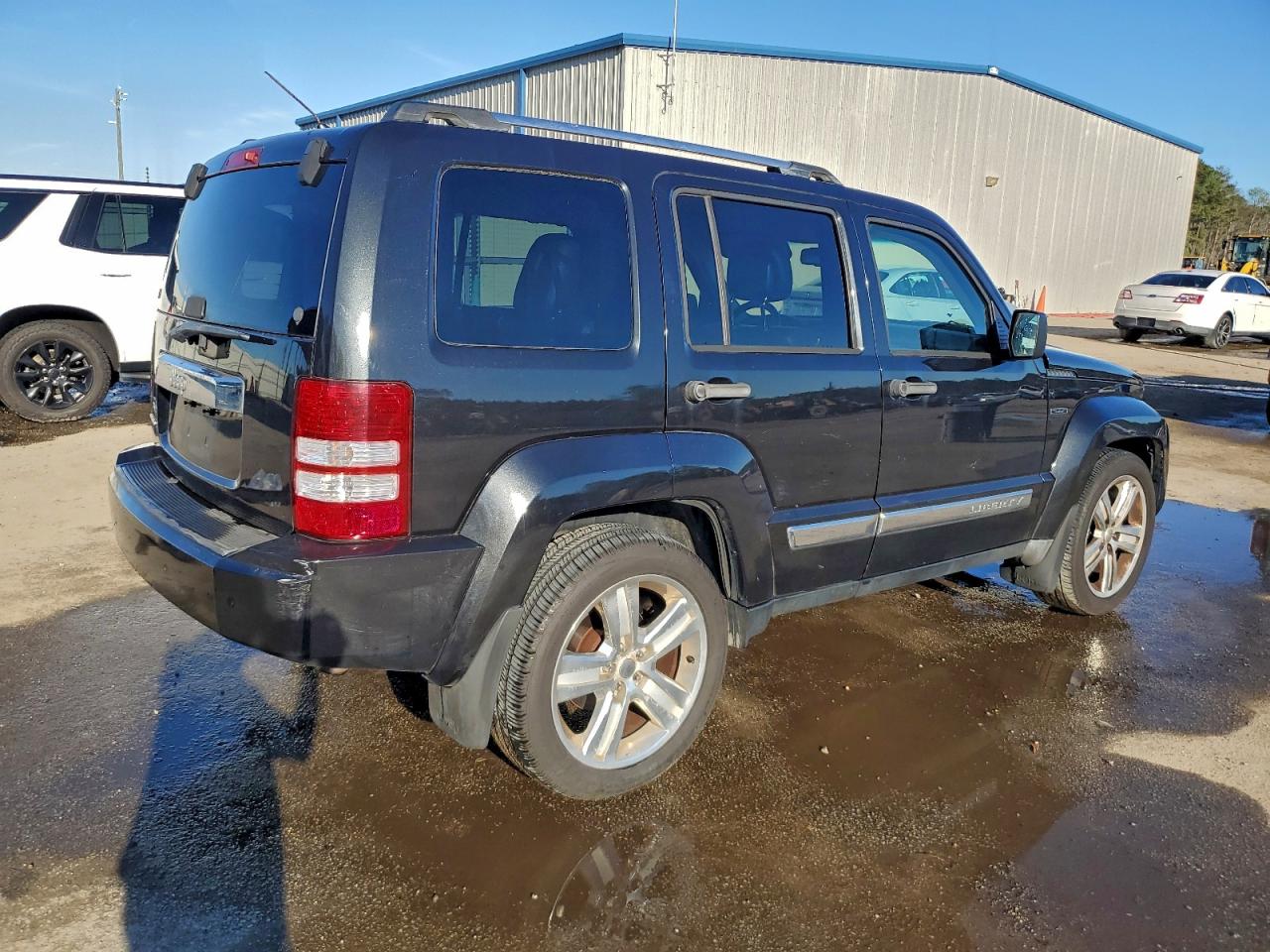 Jeep Liberty Jet Image 5