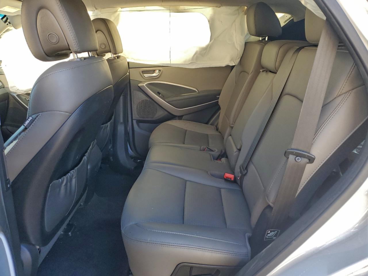 Hyundai SANTA FE Image 5