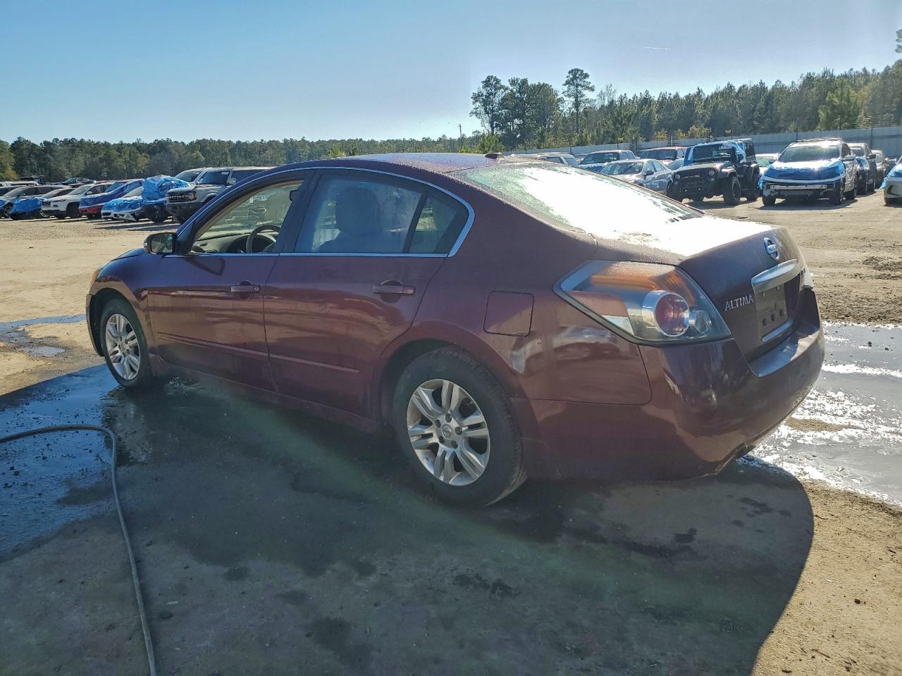 Nissan Altima Base Image 2