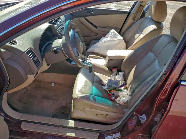 Nissan Altima Base Image 11