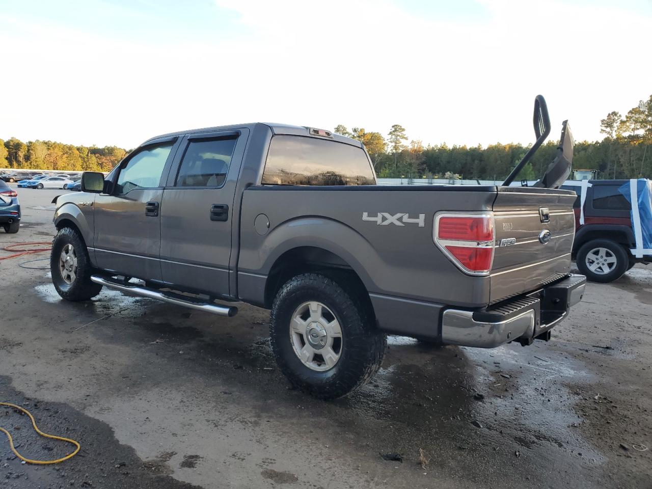 Ford F-150 Supercrew Image 12