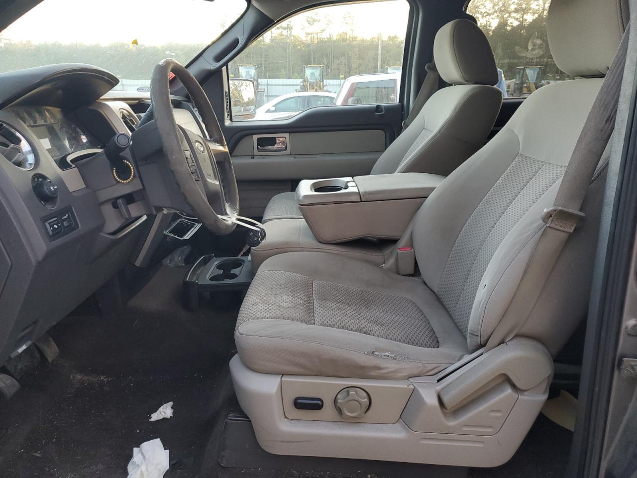 Ford F-150 Supercrew Image 8