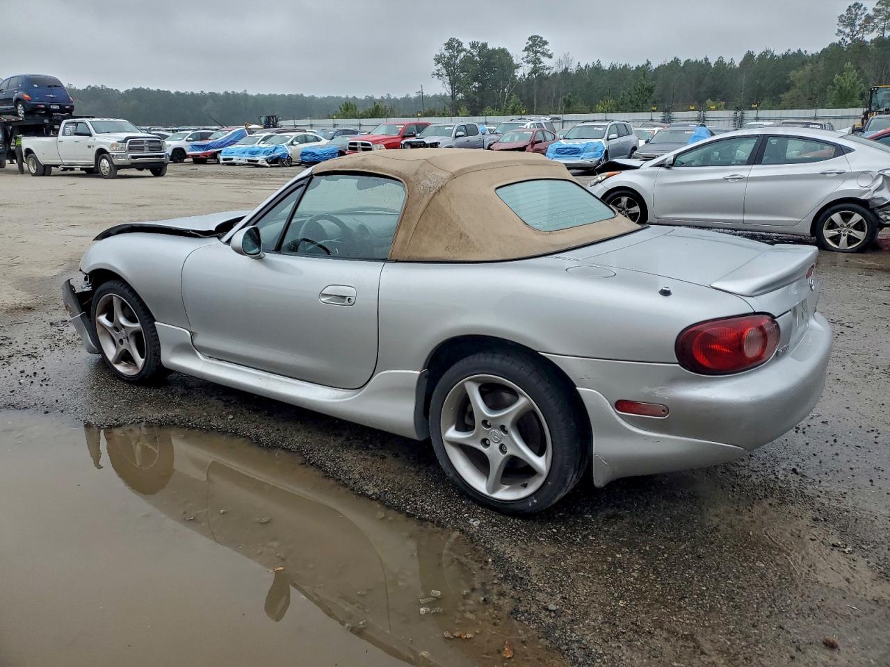 Mazda Mx5 Base Image 10