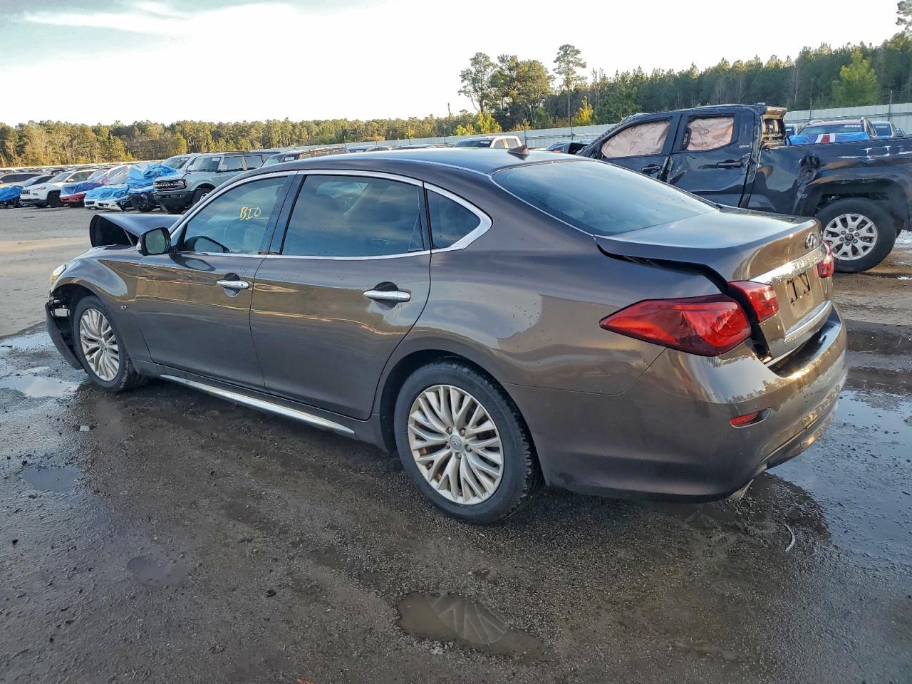 INFINITI Q70 3.7 Image 2