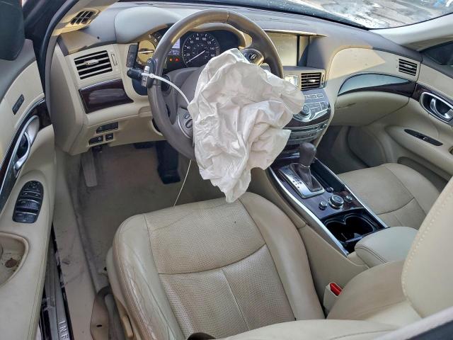 INFINITI Q70 3.7 Image 9