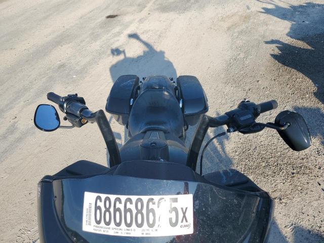 Harley-Davidson Fl Image 4