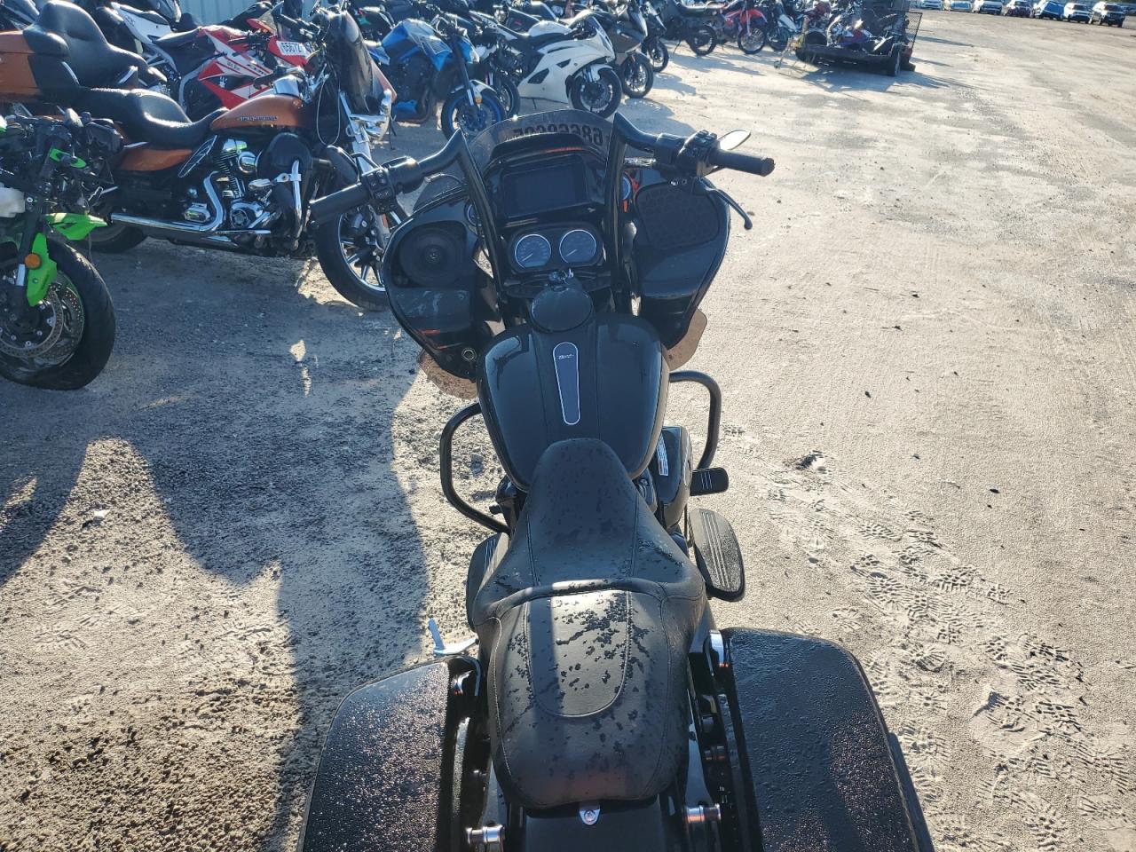 Harley-Davidson Fl Image 9