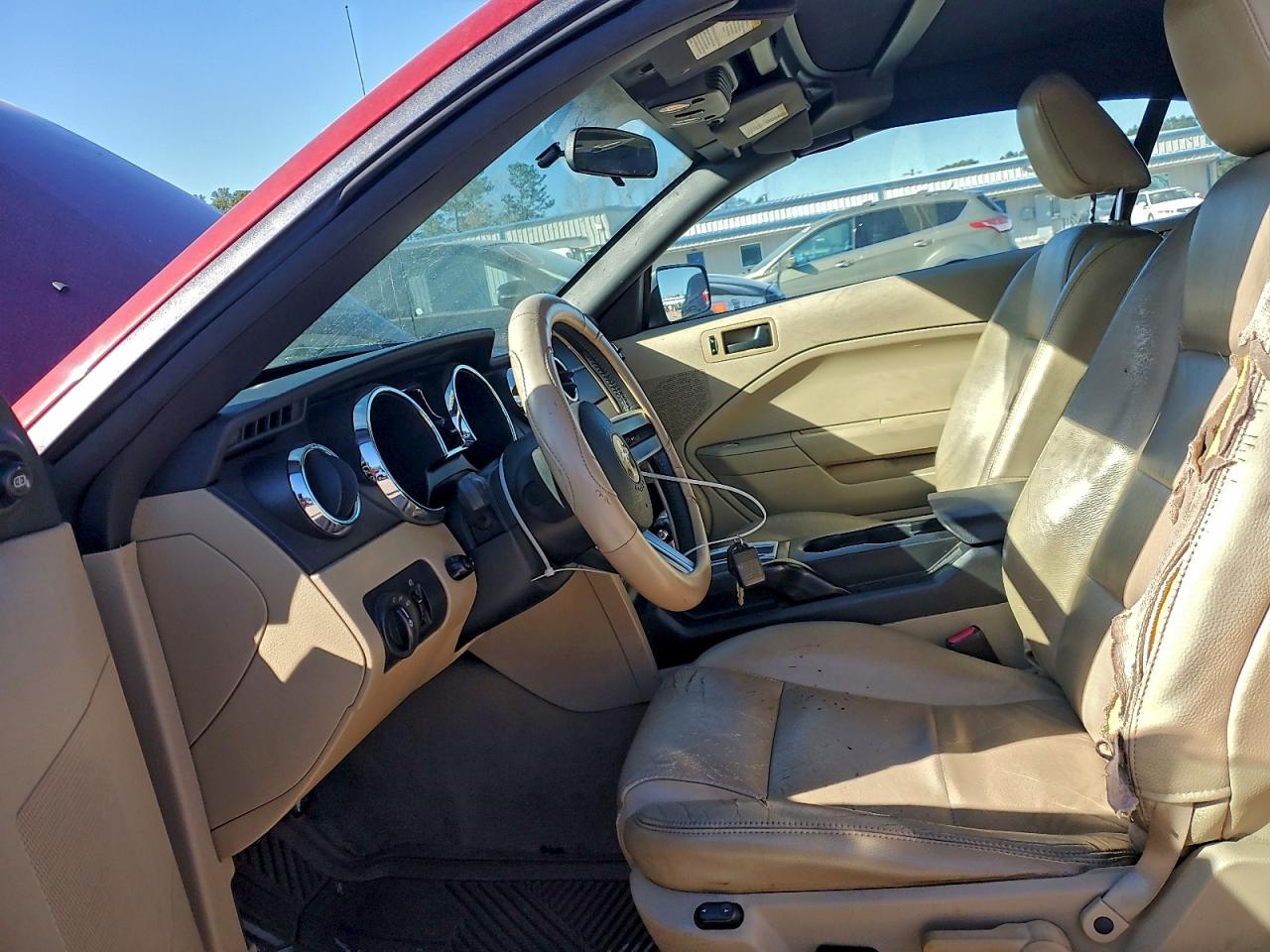 Ford Mustang Image 7