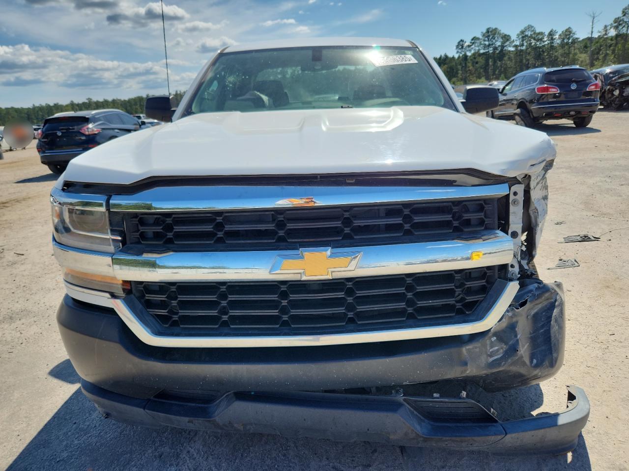 Chevrolet Silverado C1500 Image 3