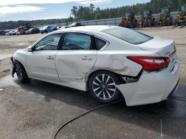 Nissan Altima 2.5 Image 2