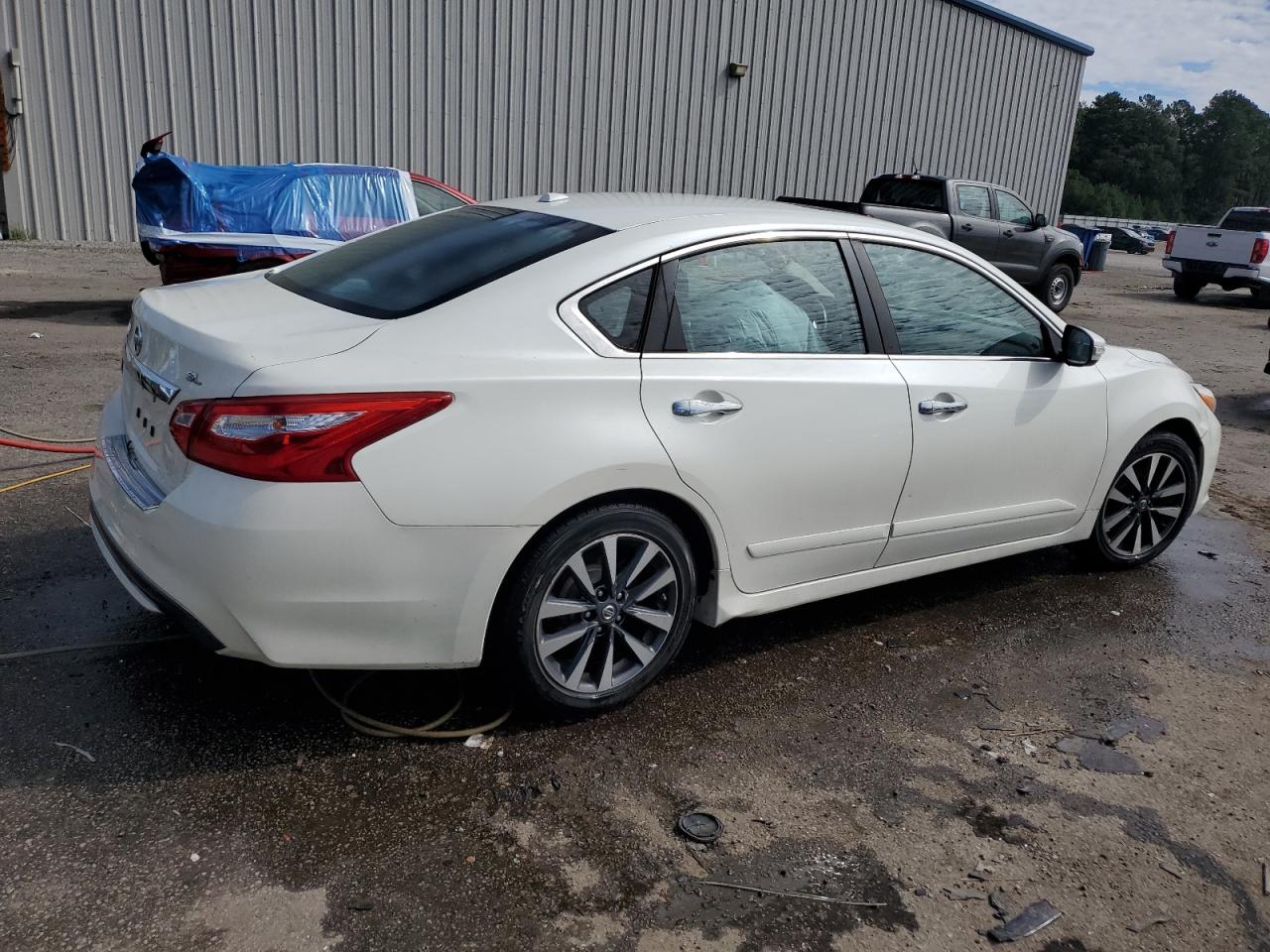 Nissan Altima 2.5 Image 9