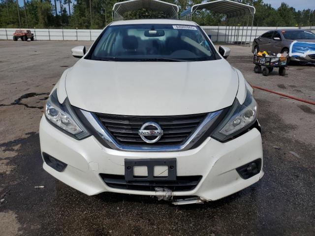 Nissan Altima 2.5 Image 10