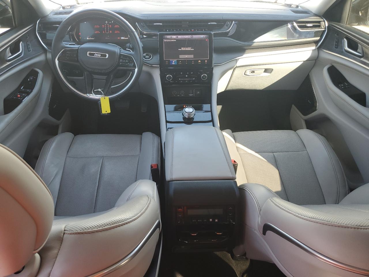 Jeep Grand Cherokee Overland Image 7