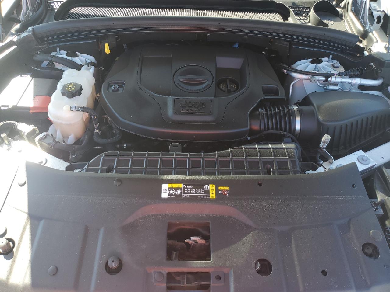 Jeep Grand Cherokee Overland Image 8