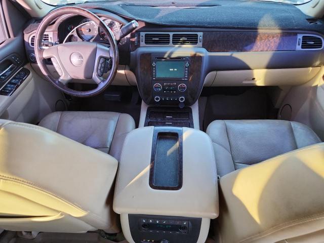 GMC Yukon Denali Image 6