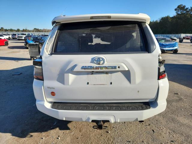 Toyota 4Runner Sr5/sr5 Premium Image 2