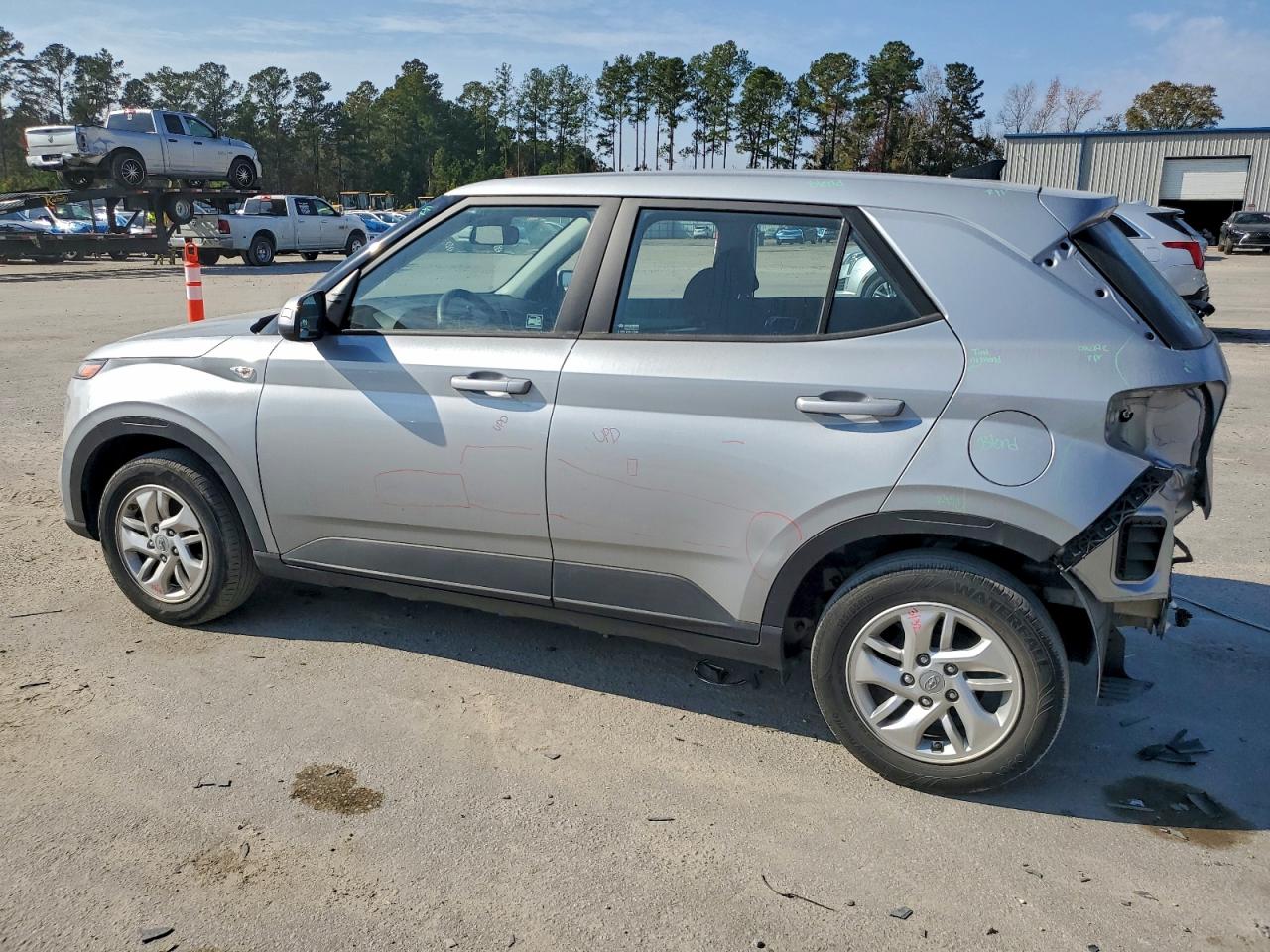 Hyundai VENUE Se Image 2