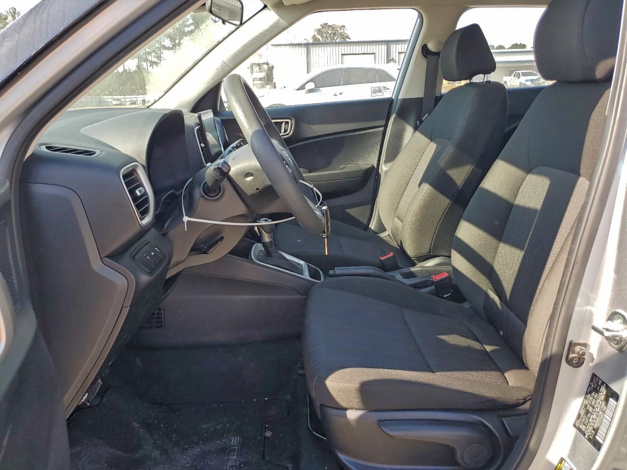 Hyundai VENUE Se Image 10