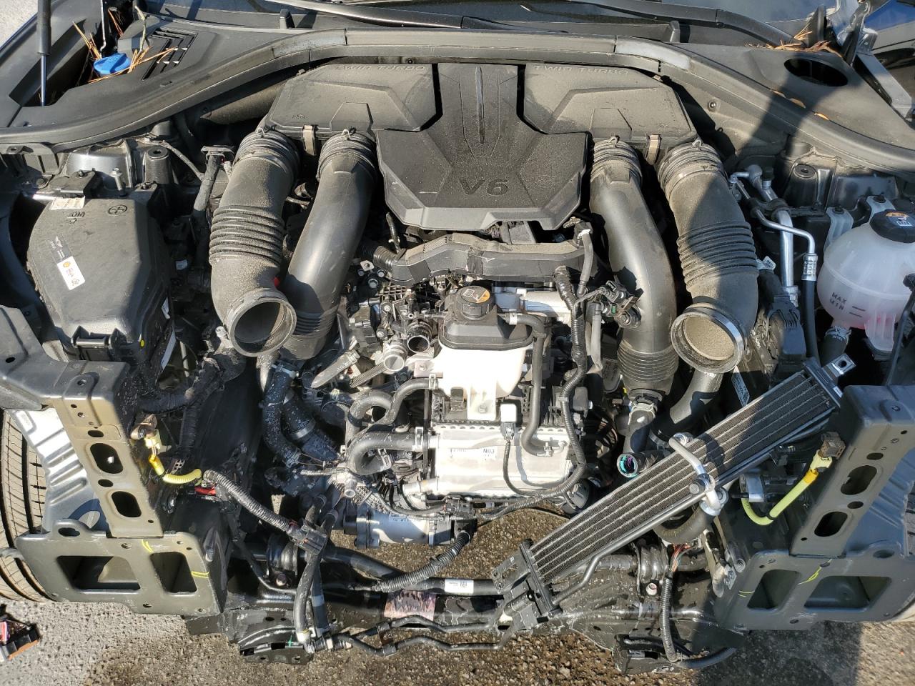 Genesis Gv70 Base Base Image 3