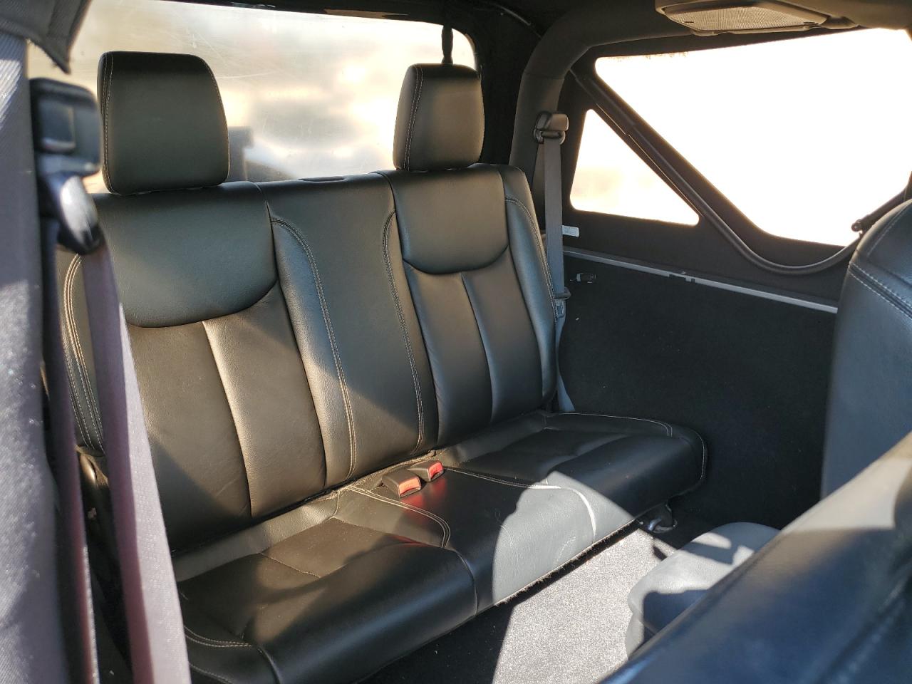 Jeep Wrangler Rubicon Image 5