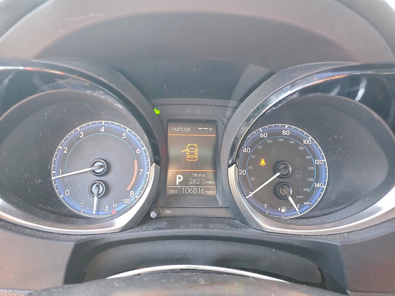 Toyota Corolla L Image 6