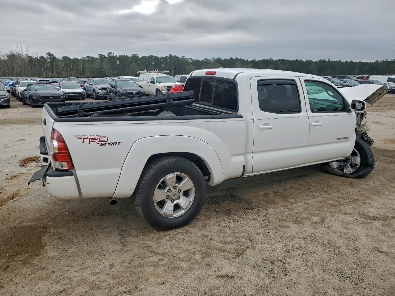 Toyota Tacoma Double Cab Long Bed Image 6