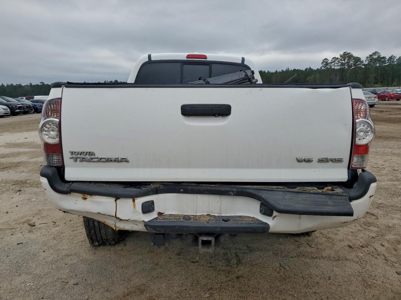 Toyota Tacoma Double Cab Long Bed Image 2