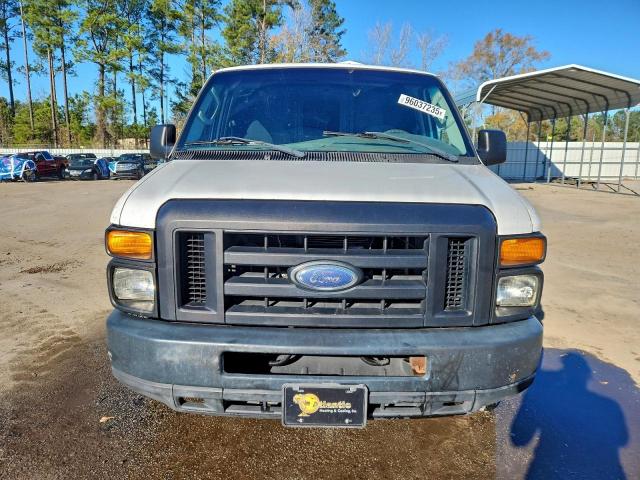 Ford Econoline E350 Super Duty Van Image 5