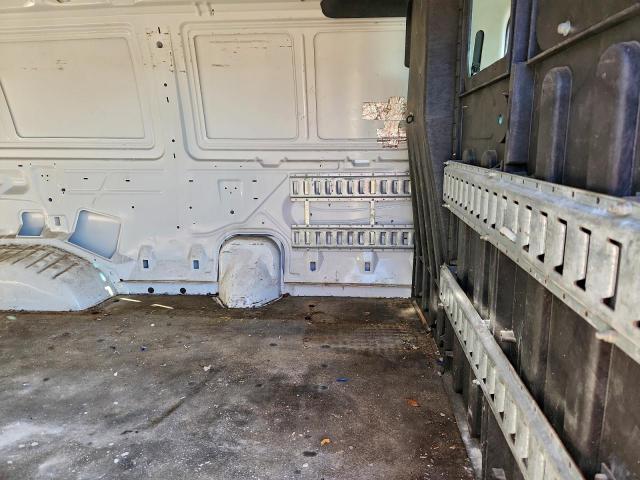 Ford Econoline E350 Super Duty Van Image 14