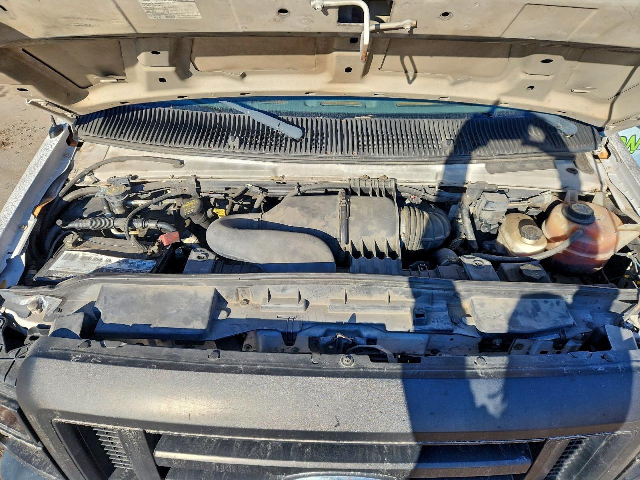 Ford Econoline E350 Super Duty Van Image 10