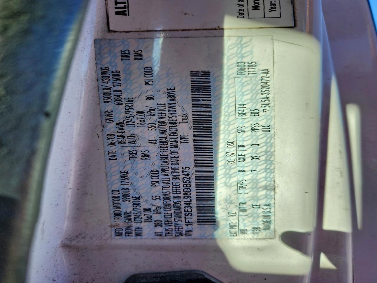 Ford Econoline E350 Super Duty Van Image 11