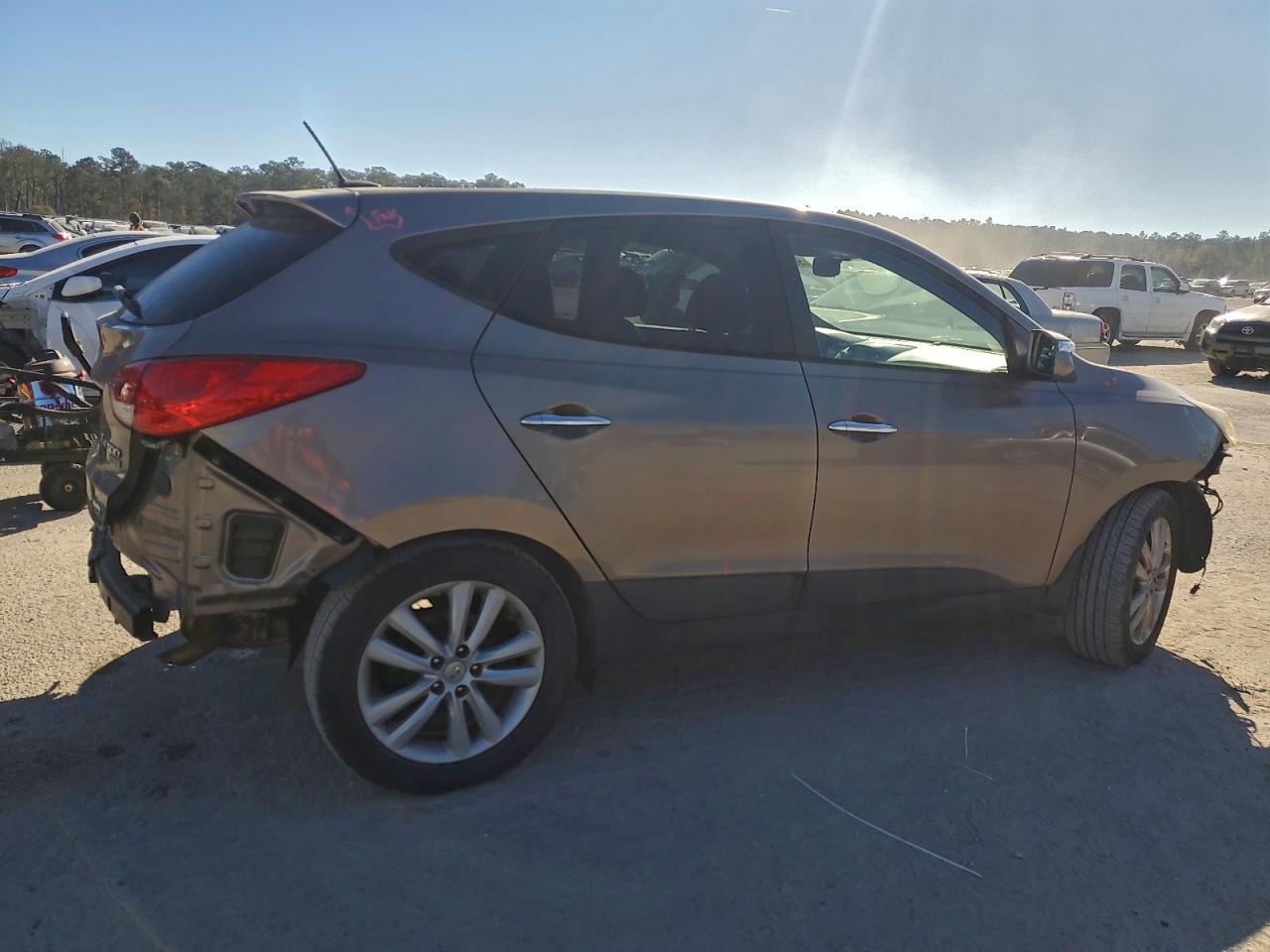 Hyundai TUCSON Gls Image 3