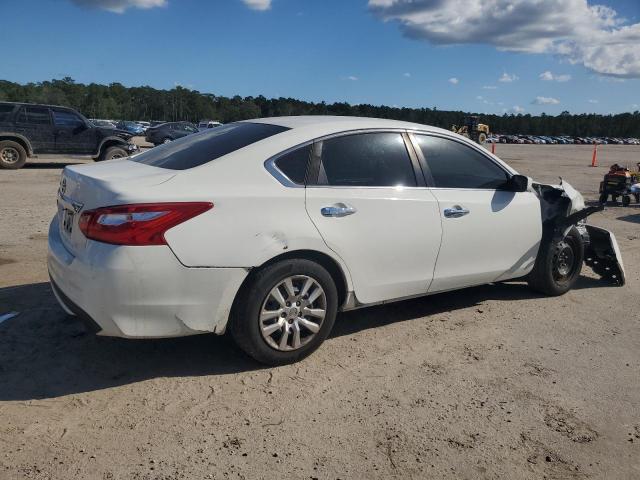 Nissan Altima 2.5 Image 3