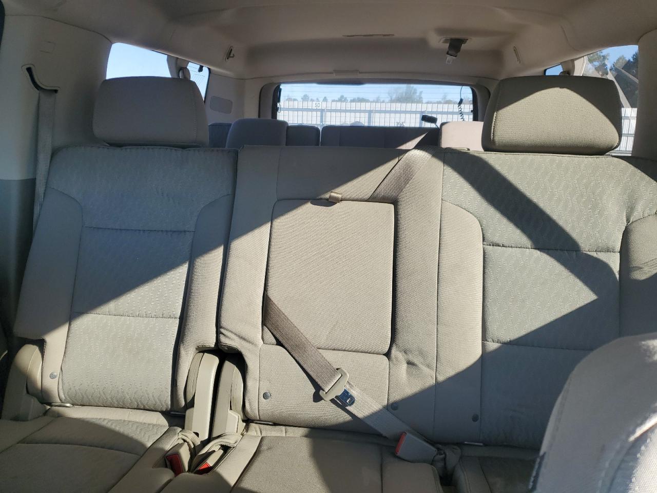 GMC Yukon C1500 Sle Image 7