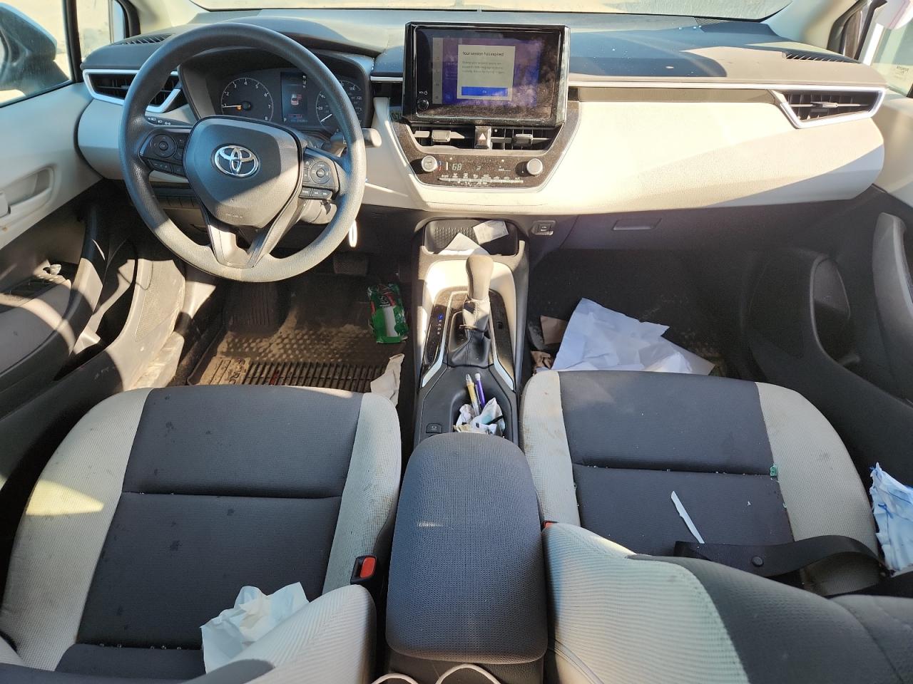 Toyota Corolla Le Image 11