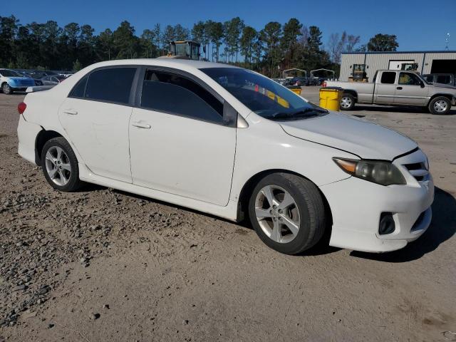 Toyota Corolla Base Image 12