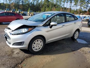  Salvage Ford Fiesta