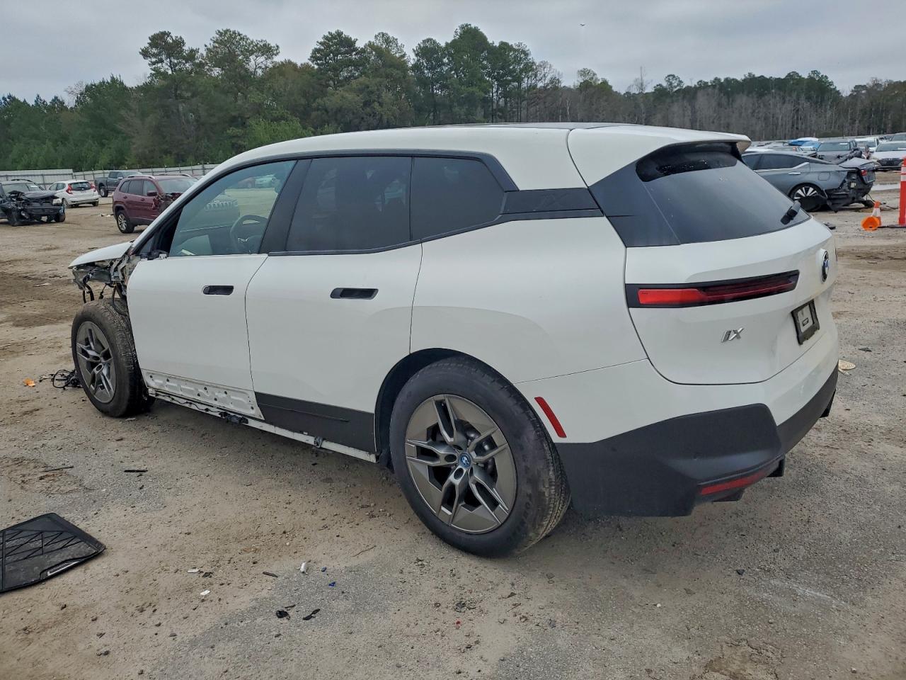 BMW Ix Xdrive5 Xdrive50 Image 8