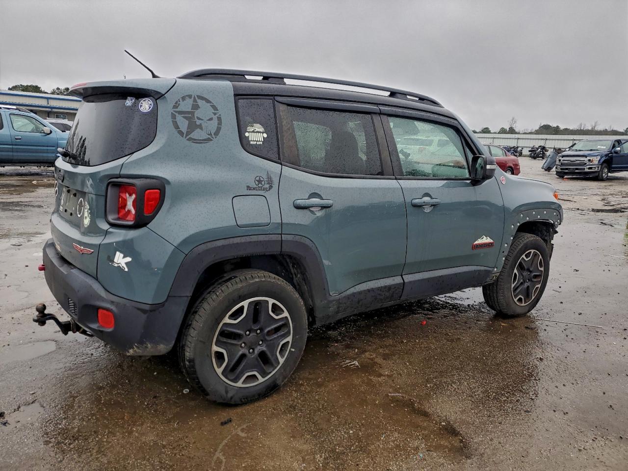 Jeep Renegade Trailhawk Image 13