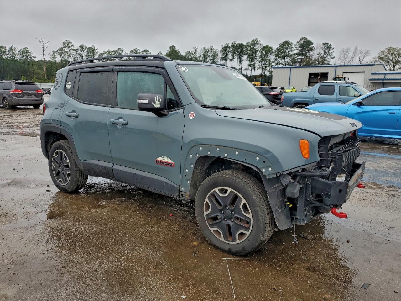 Jeep Renegade Trailhawk Image 6